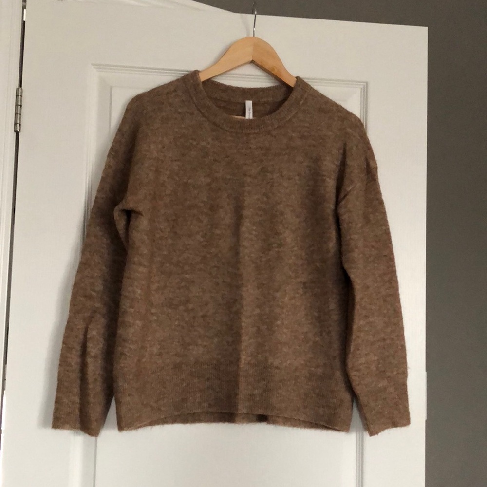 Aritzia Babaton Thurlow sweater size XS